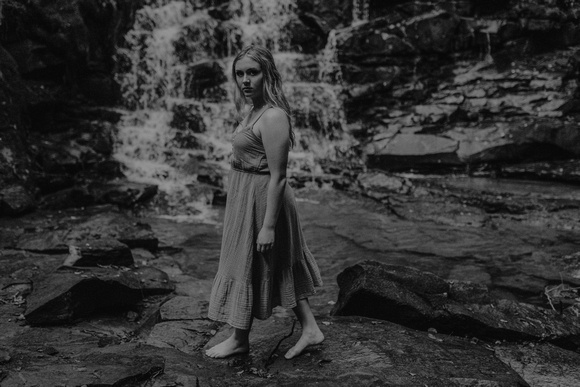 whitlingphotography-2019-maddie-bw-88