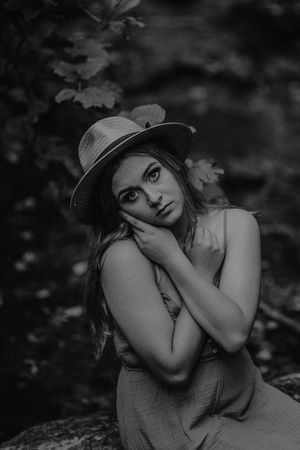 whitlingphotography-2019-maddie-bw-61